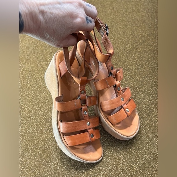 Kork-Ease Shoes - Summer sandals  Kork-Ease Tan leather Wedge straps